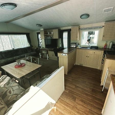 Caravan To Hire Lyon'S Robin Hood リル エクステリア 写真